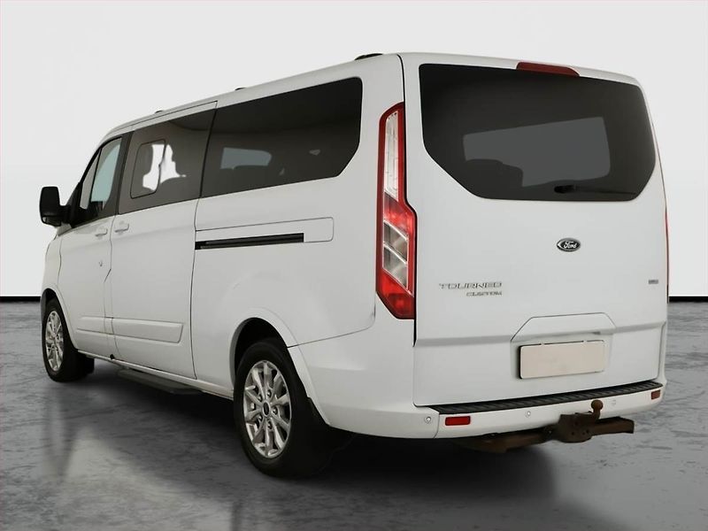 Ford Tourneo Custom (2018) Titanium 2.0 EcoBlue, ČR - fotka 4 z 13