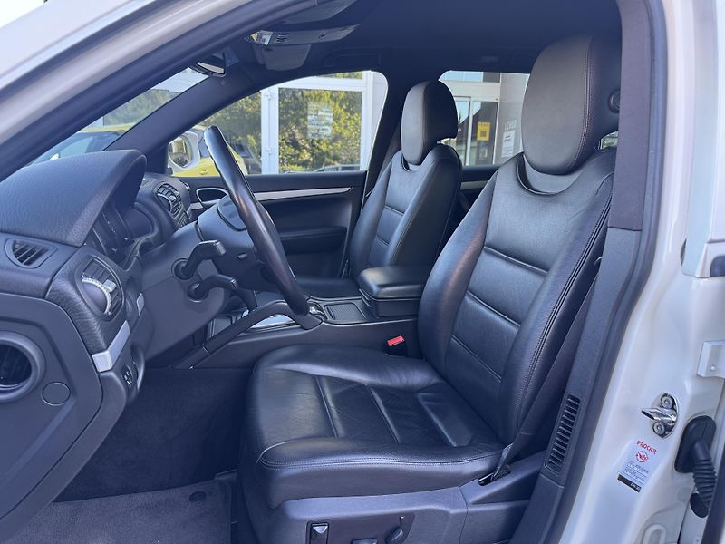 Porsche Cayenne (2009) Diesel 176kW - fotka 9 z 20