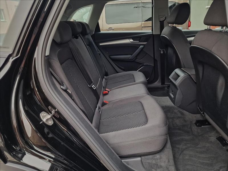 Audi Q5 40 TDI Quattro S Tronic,1.Maj - fotka 15 z 50