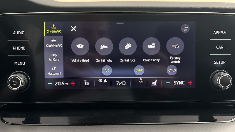 Škoda Octavia 1.5 TSI Ambition Combi - fotka 24 z 25