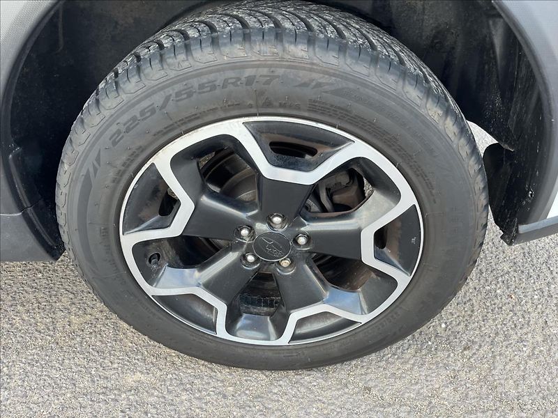 Subaru XV 2,0 D 4x4 108KW KAMERA SERVIS - fotka 38 z 44