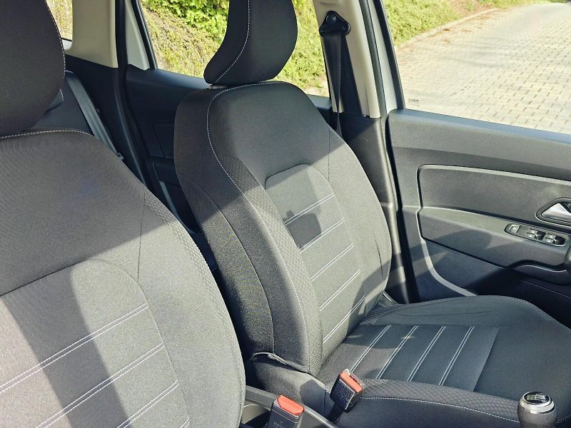 Dacia Duster (2022) 1,0 TCe 74 kW Comfort LPG - fotka 17 z 38