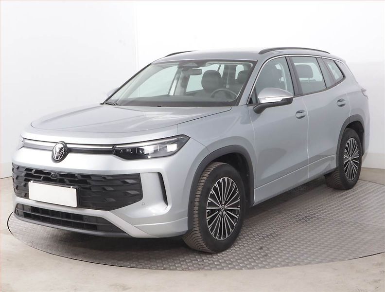 Volkswagen Tayron (2025) 1.5 eTSI - fotka 2 z 21