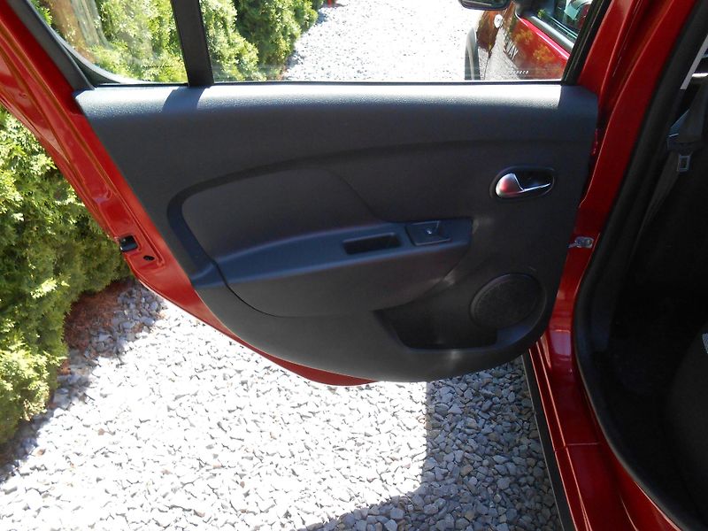 Dacia Sandero STEPWAY,LPG,KLIMA,LED,KAMERA! - fotka 23 z 44