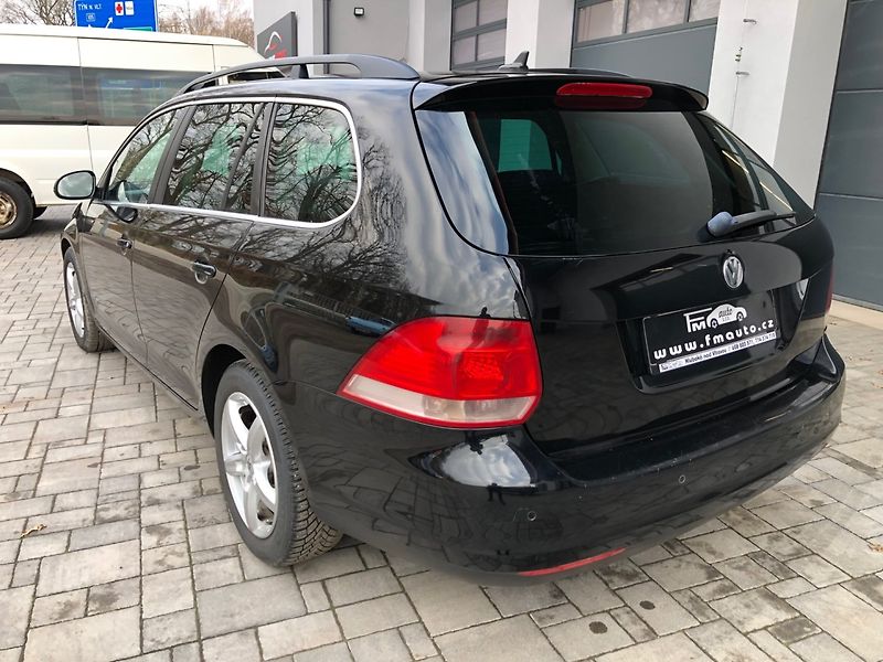 Volkswagen Golf Variant (2009) 1.9 TDi - fotka 7 z 27