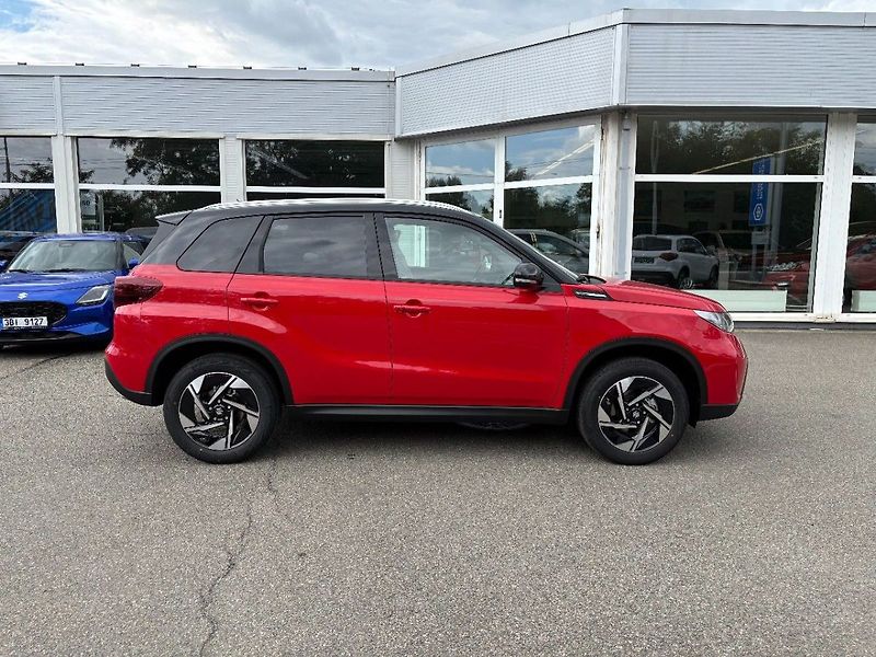 Suzuki Vitara 4x4 automat Elegance - fotka 8 z 11
