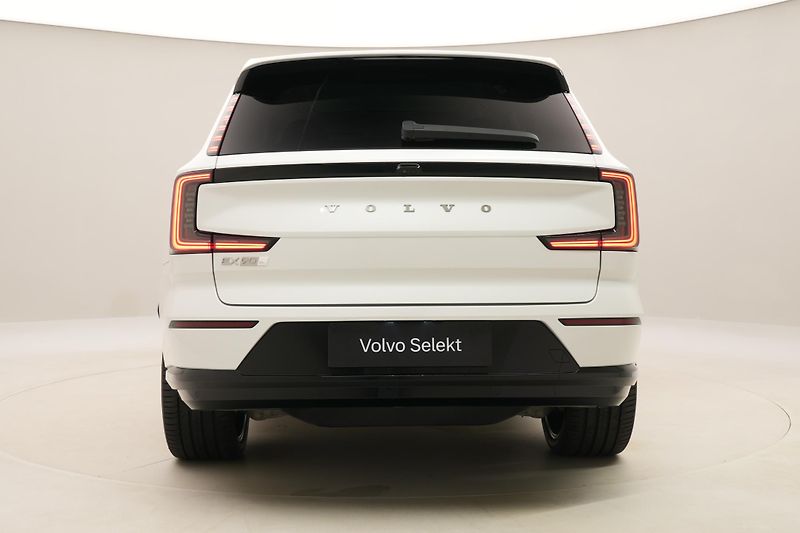 Volvo EX90 PURE ELECTRIC TWIN ULTRA 7m - fotka 11 z 57