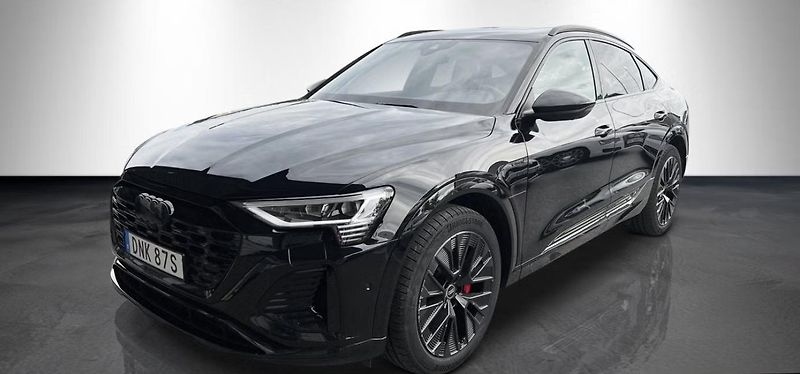 Audi Q8 e-tron 55 Sportback Q 360 Matrix Pano - fotka 1 z 36