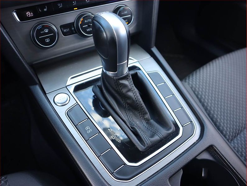 Volkswagen Passat (2017) Comfortline 2.0 TDI, Automat - fotka 13 z 20