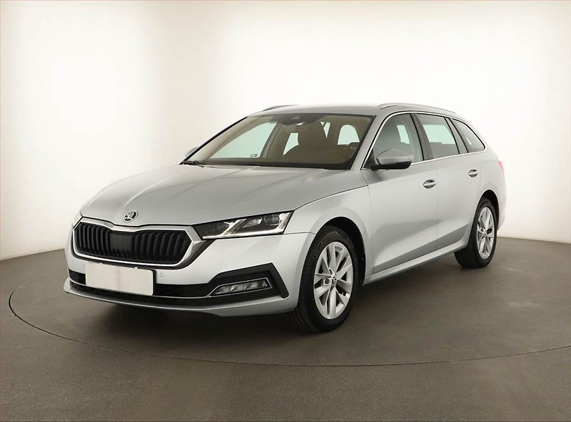 Škoda Octavia (2021) Style 2.0 TDI, Automat, ČR - fotka 2 z 16
