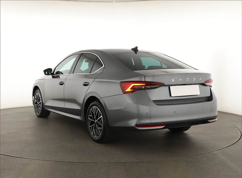 Škoda Octavia (2025) 1.5 TSI e-tec, TOP SELECTION - fotka 4 z 20