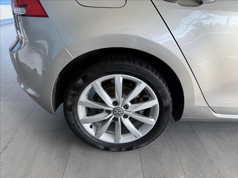 Volkswagen Golf 1,4   TSI 92kW,HIGHLINE,SERVIS - fotka 24 z 24