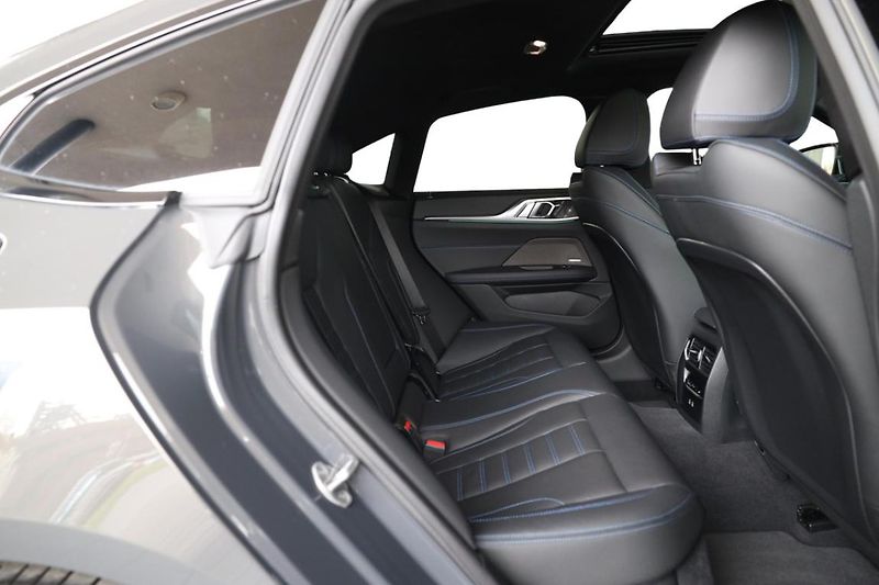 BMW Řada 4 M440i xDrive Gran Coupé - fotka 6 z 28