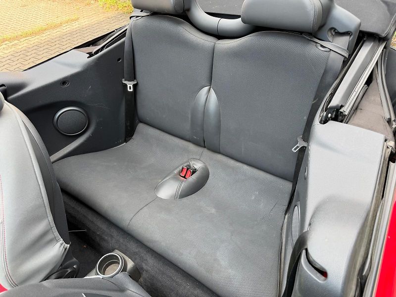 Mini Cooper 1,6i  Cabrio  - fotka 14 z 17