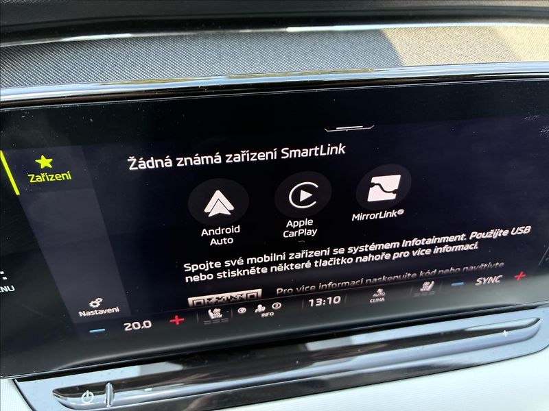 Škoda Octavia 2,0 TAŽNÉ,KŮŽE,HEAD-UP - fotka 28 z 38