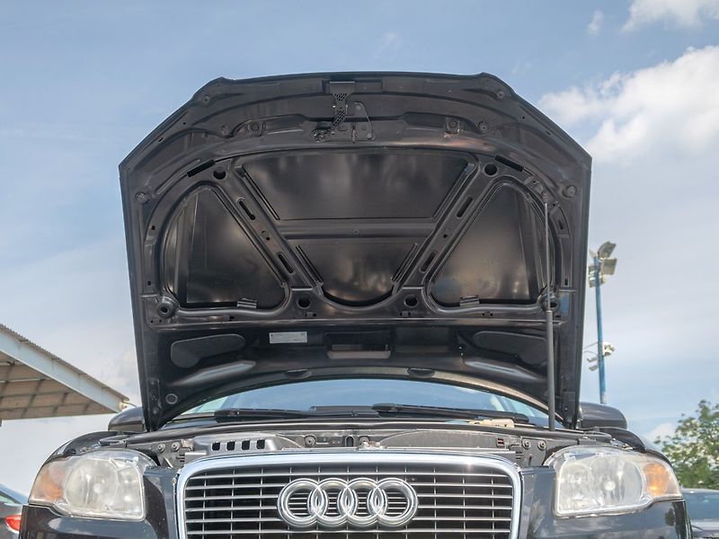 Audi A4 (2007) 2.0TDI 103KW – PO ROZVODECH - fotka 32 z 35
