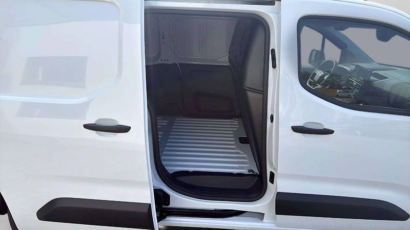 Opel Combo (2026) Van L2 (XL) 1.5 CDTi 102k MT6/ - fotka 19 z 24