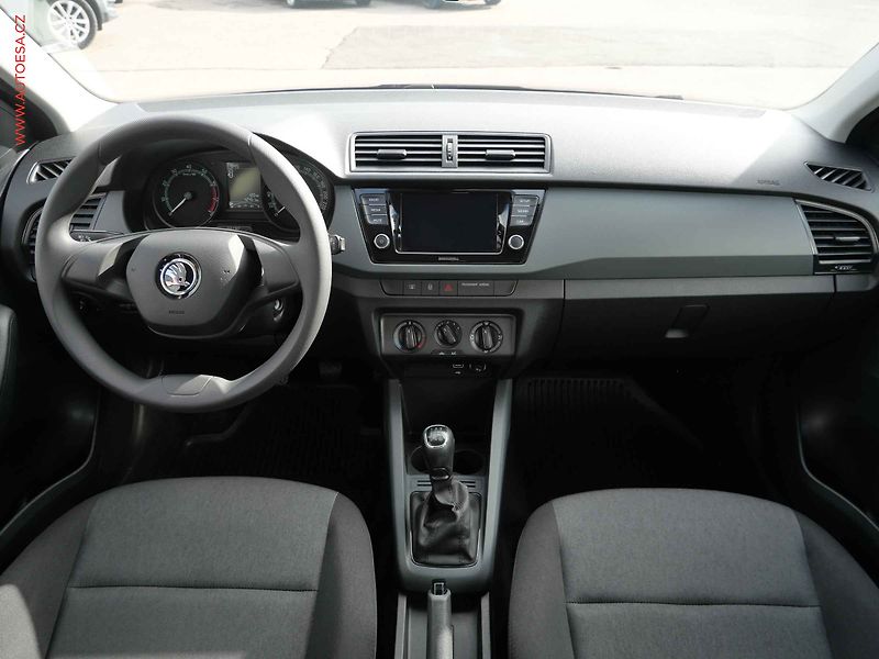 Škoda Fabia (2021) 1.0MPi, 2.maj,ČR, Active, AC - fotka 8 z 16