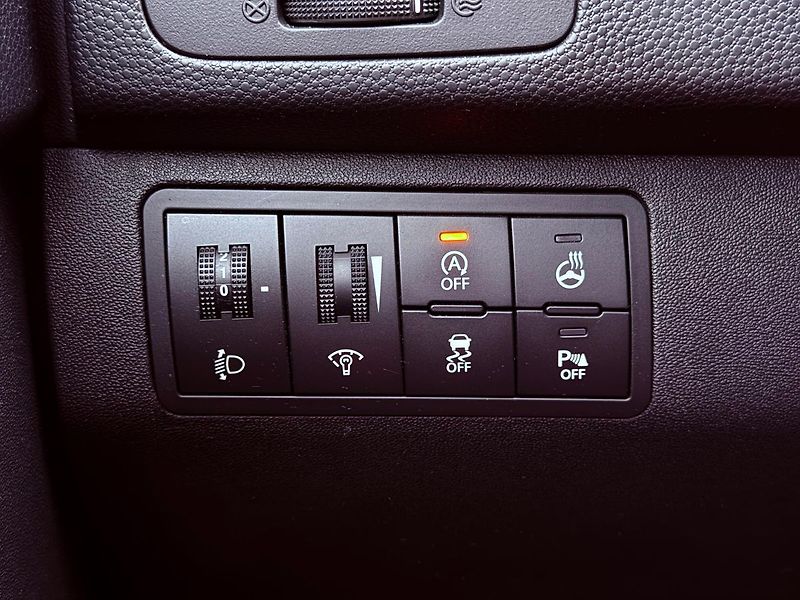 Hyundai ix20 1.6 Comfort, Navi, AutoAC - fotka 22 z 26