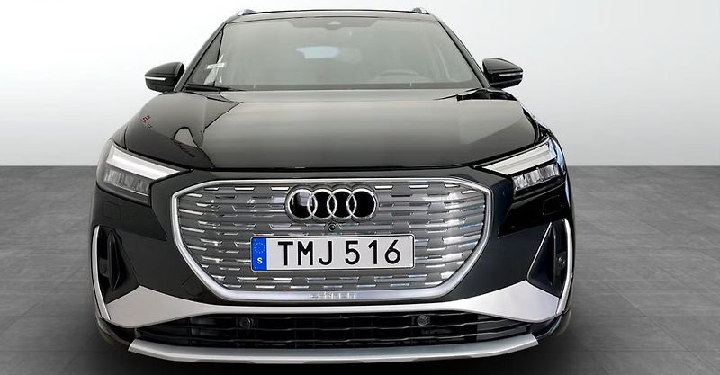 Audi Q4 40 e-tron Auto. Parkování BLIS - fotka 4 z 12