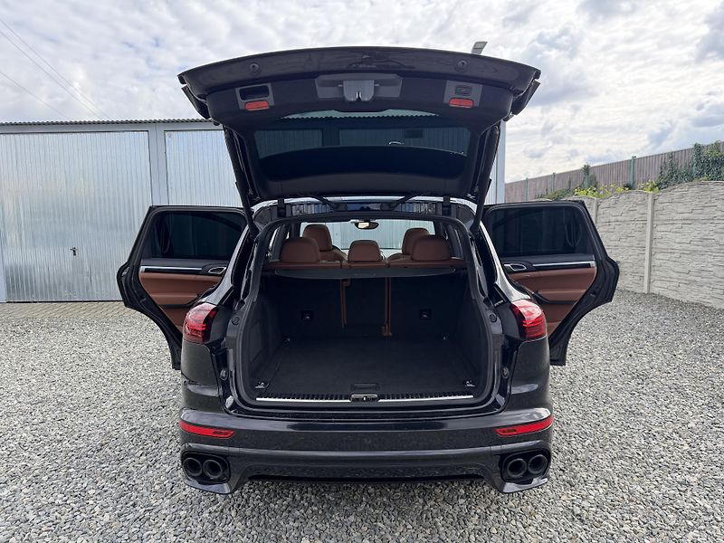 Porsche Cayenne 3.0TDI V6 265PS 4x4 GTS PAKET! - fotka 130 z 159