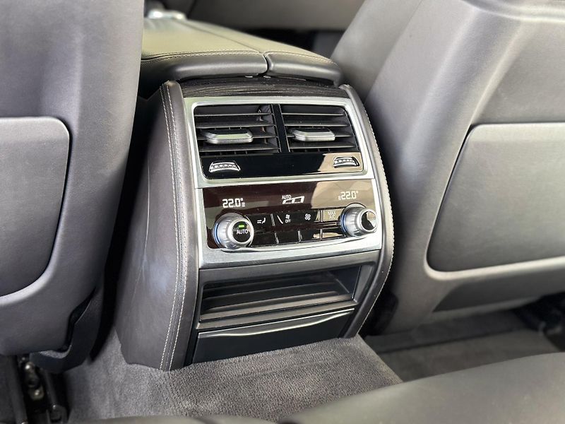 BMW Řada 7 730d xDrive*Dověry*360°Kam*DPH - fotka 41 z 51