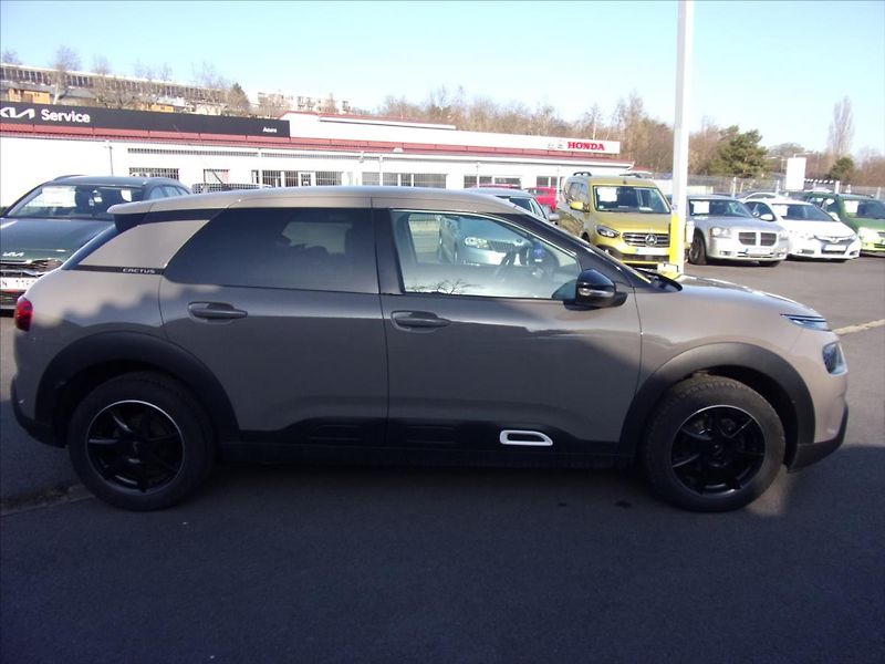 Citroën C4 Cactus 1,2 PT 81kW  ČR - fotka 2 z 27