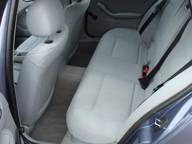 BMW Řada 3 318i, bez koroze - fotka 17 z 24