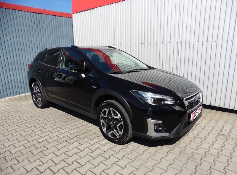 Subaru XV 2.0 Exclusive AWD A/T, EyeSigh - fotka 2 z 18