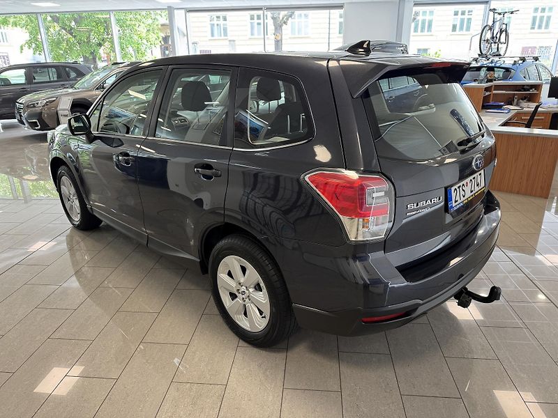 Subaru Forester 2.0i Trend, 6MT - fotka 3 z 45