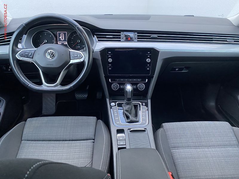 Volkswagen Passat (2020) 2.0 TDi, Business, DSG, LED - fotka 8 z 19