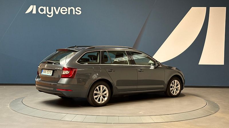 Škoda Octavia 2.0 TDI 110kW DSG Style Combi - fotka 2 z 12