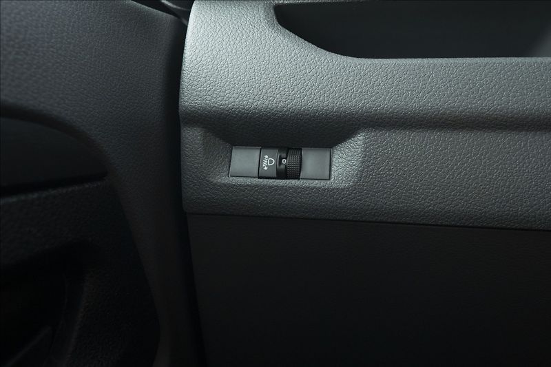 Toyota ProAce 2,0 D-4D NAVI VÝHŘEV 1. MAJ ČR - fotka 14 z 30