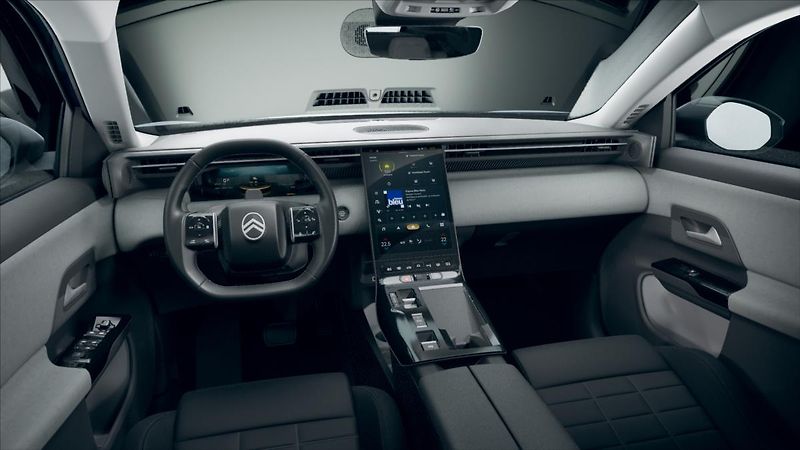 Citroën C5 Aircross (2026) 1,2 YOU Hybrid 145k Aut.+ZIMA - fotka 5 z 7