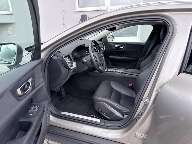 Volvo V60 CC B4 AWD //nezáv. topení+kola - fotka 11 z 33
