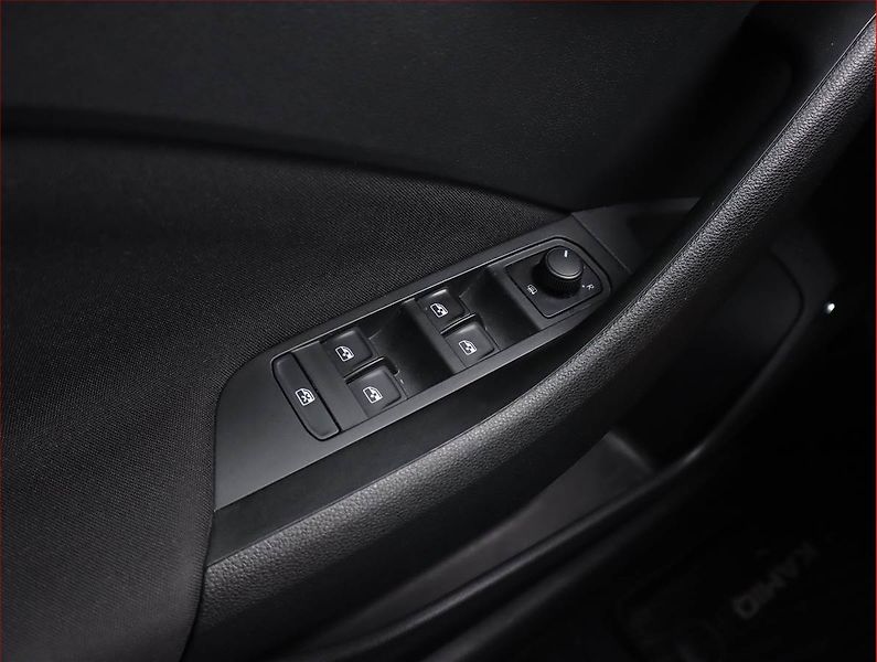 Škoda Kamiq (2019) 1.0 TSI, Serv.kniha, Tempomat - fotka 19 z 20