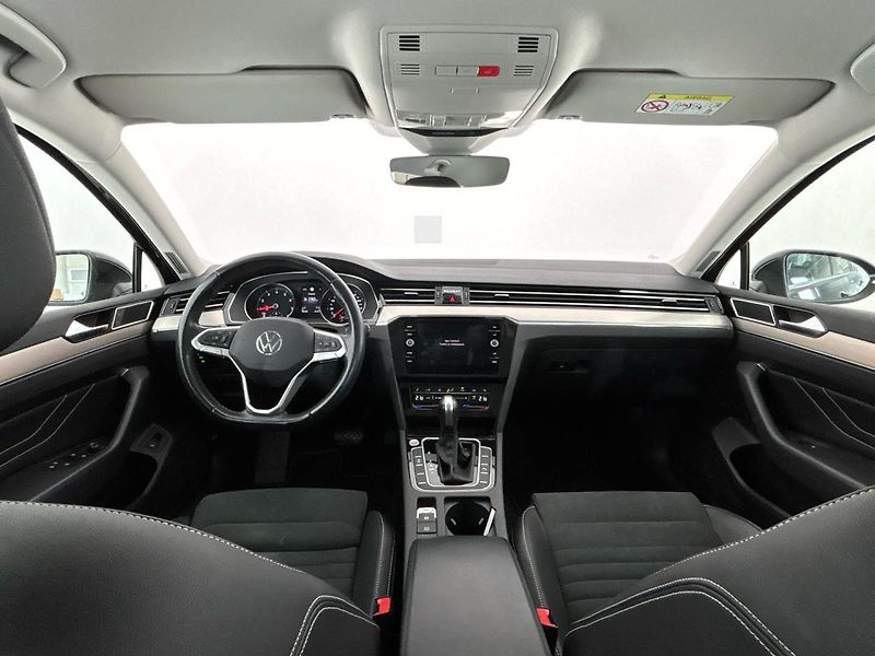 Volkswagen Passat Elegance DSG - fotka 5 z 28