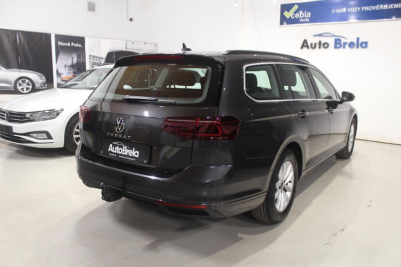 Volkswagen Passat (2022) 2.0TDI DSG Display LED TAŽNÉ - fotka 12 z 37