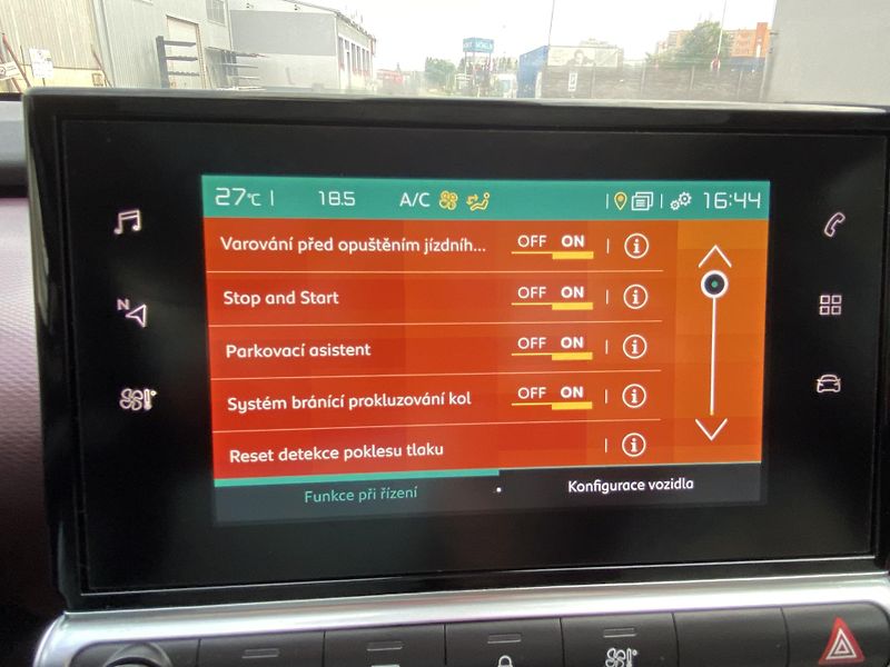 Citroën C4 Cactus (2019) 1,2 - PT - Panorama - fotka 30 z 48