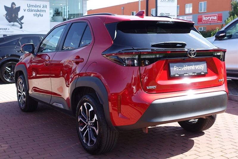 Toyota Yaris Cross 1,5 HEV Style - fotka 6 z 33