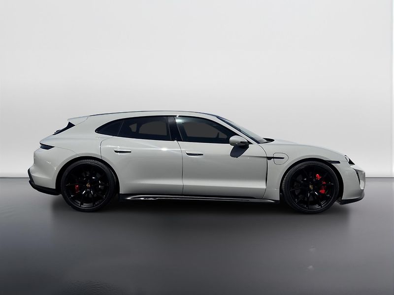 Porsche Taycan GTS - fotka 6 z 27