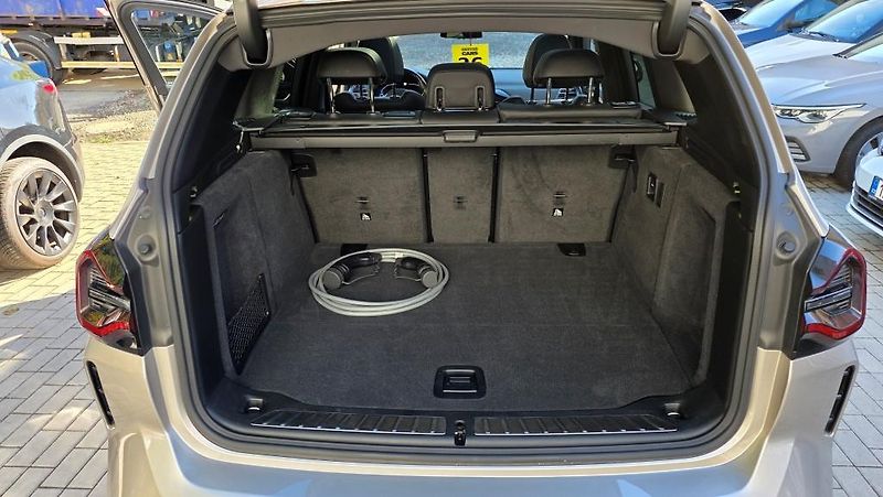 BMW iX3 (2022) M-Sport 210kW 80kWh SoH96,3% - fotka 10 z 56