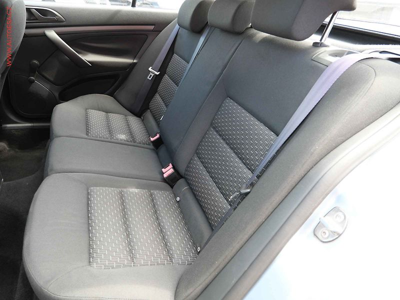 Škoda Octavia (2010) 1.2 TSi, servis.kniha - fotka 10 z 18