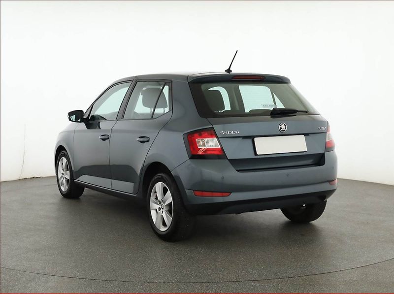 Škoda Fabia (2018) Ambition 1.0 TSI, Serv.kniha - fotka 4 z 16