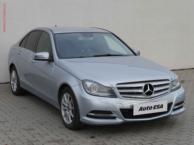 Mercedes-Benz Třídy C (2013) 1.6T, AT, bixen, AC - fotografie inzerátu