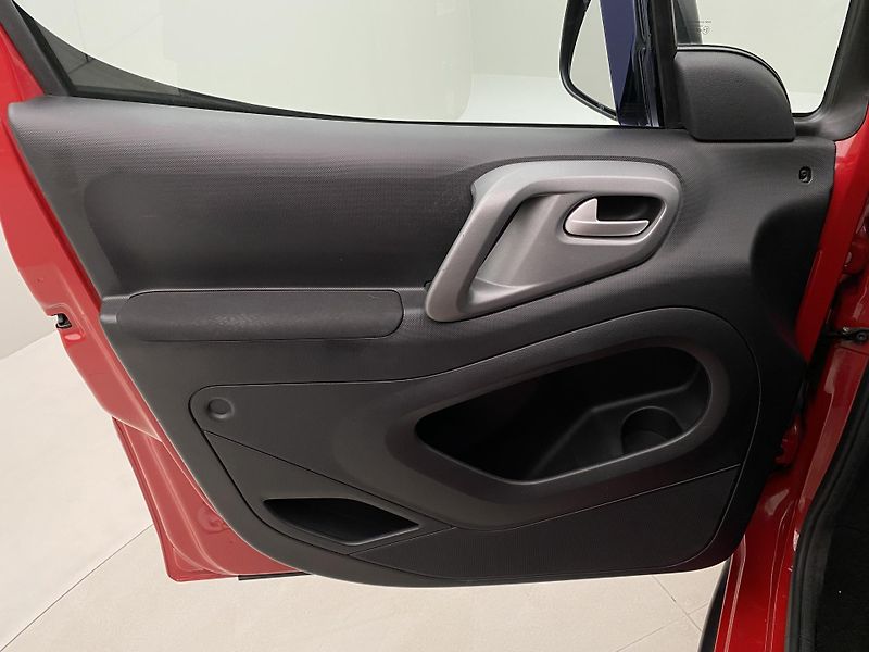 Citroën Berlingo MULTISPACE 1.6HDI REZERVACE - fotka 7 z 34