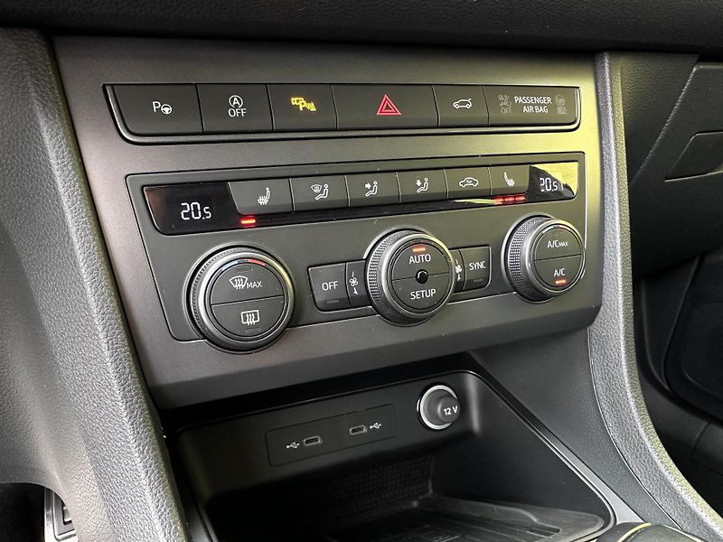 Cupra Ateca (2022) 2.0TSI*4x4* DSG*1.Maj*Virtual* - fotka 20 z 47