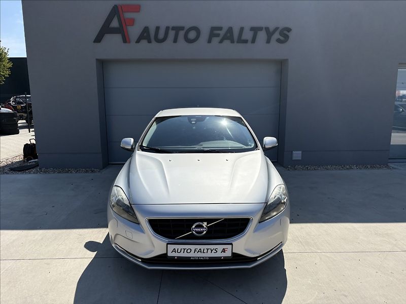 Volvo V40 1,6 D 84 kw. Č.R. - fotka 2 z 25