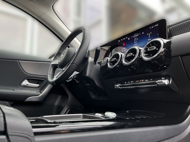 Mercedes-Benz Třídy A A-Třída 200 Progressive Advanc - fotka 17 z 21