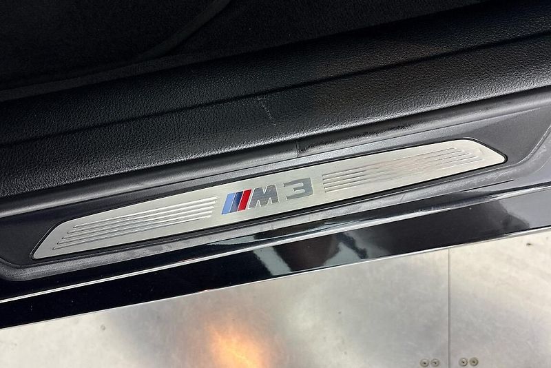 BMW M3 - fotka 17 z 27